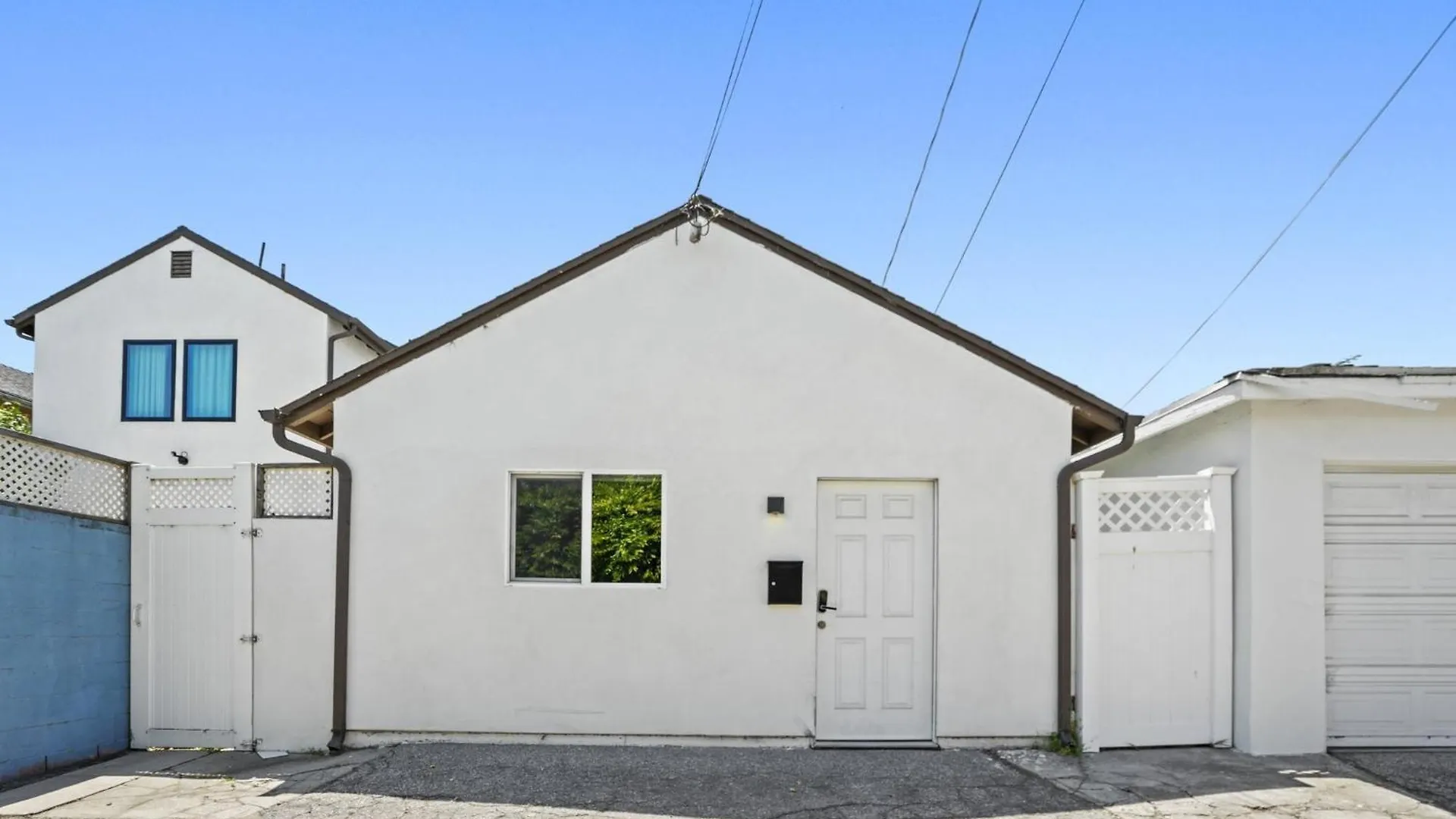 Holiday home New Modern Cozy Guest House, Parking, Pet Friendly In Mar Vista! Los Angeles